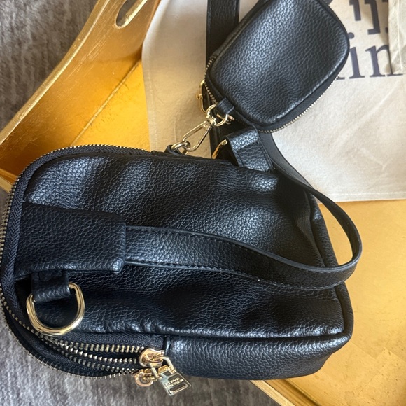 Unisex Crossbody clutch - Picture 7 of 7